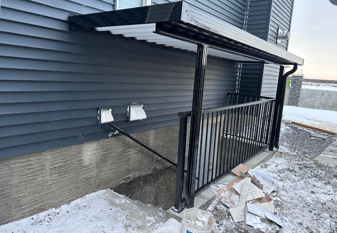 Home side entrance construction